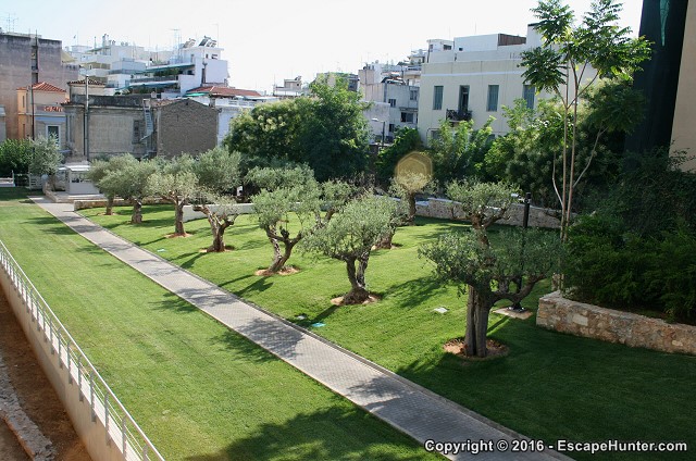 Green area near the Akropolis Museum