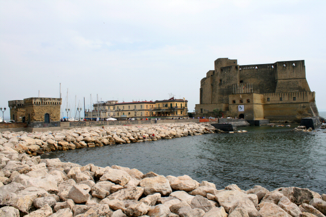 Castel dell'Ovo, Naples