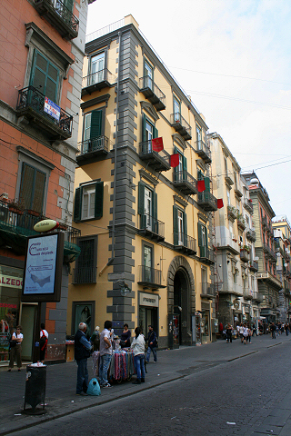 Spanish Quarters, Naples