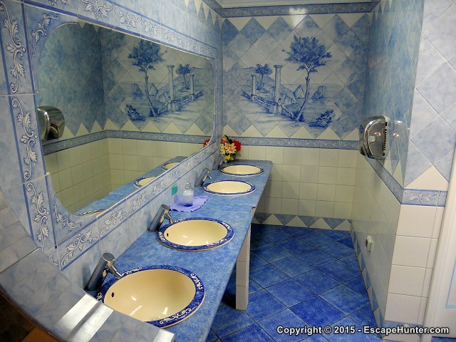 Public toilet on Capri