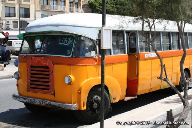 Simple design old bus
