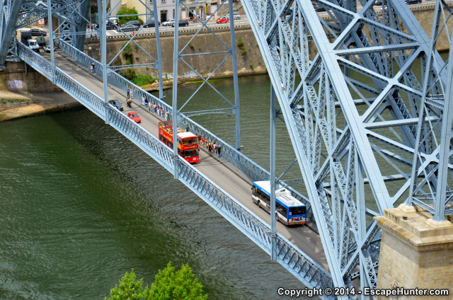 Buses on the Dom Luís Bridge