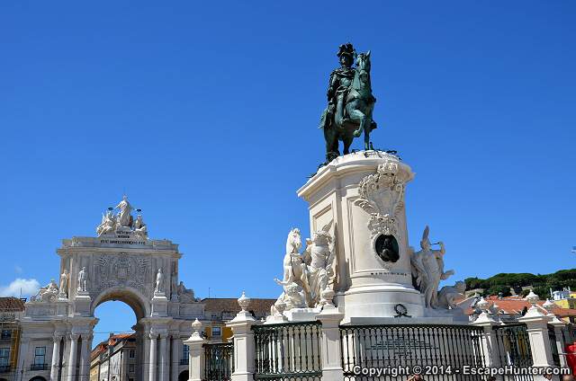 The central part of Praça do Comércio