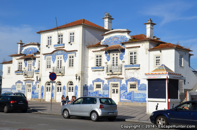 Aveiro train station with azulejos