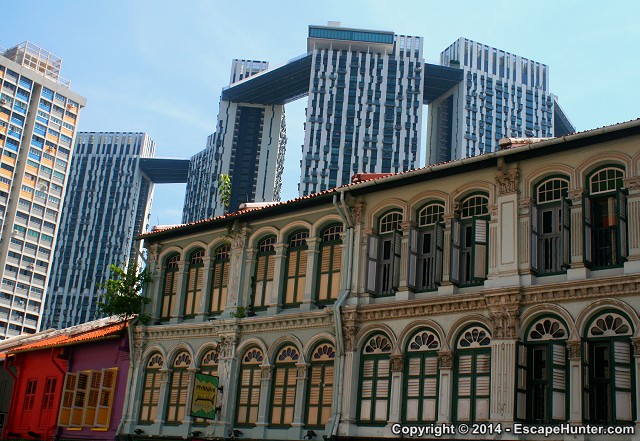 Contrast between buildings