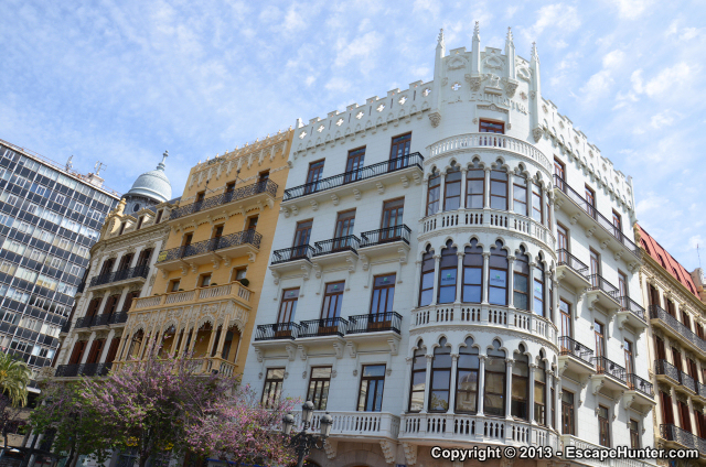 colourful buildings on the Plaza de Ayuntamiento