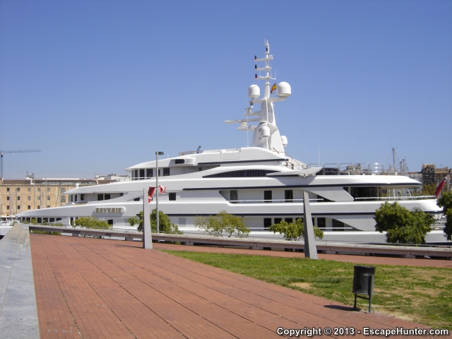 Reverie luxury motor yacht