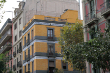 colourful buildings in Barcelona