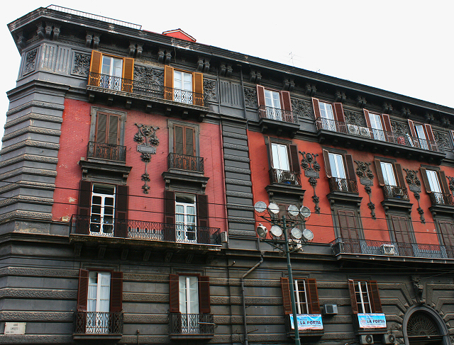 Naples dark look