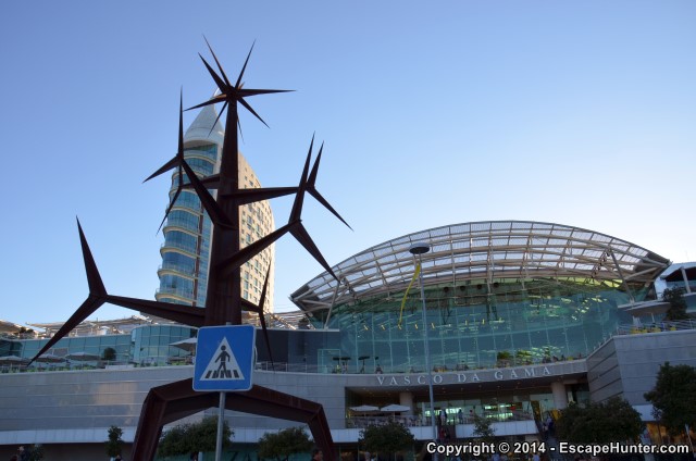 Near the Vasco da Gama Shopping Centre