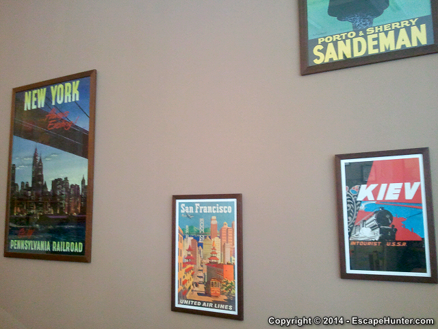 Travel-themed decorations