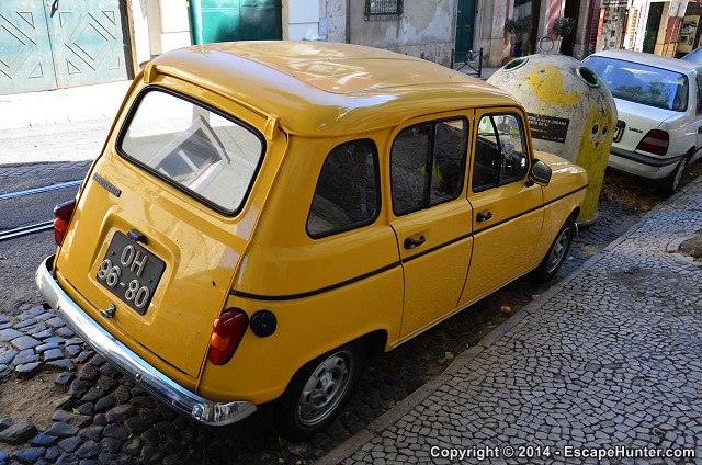 Rear view of Renault 4GTL