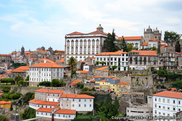 Are around the Porto Cathedral