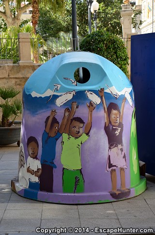 Decorated garbage collector